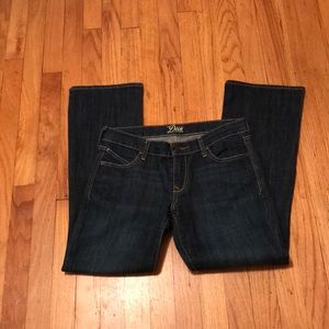 Old Navy Diva low rise bootcut jeans in SZ 4 SHORT